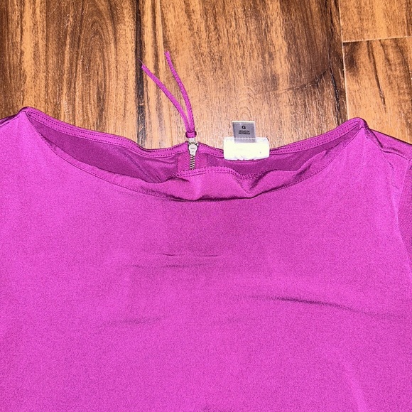 Longer bottom, 3/4 length sleeve professional top - Picture 3 of 6